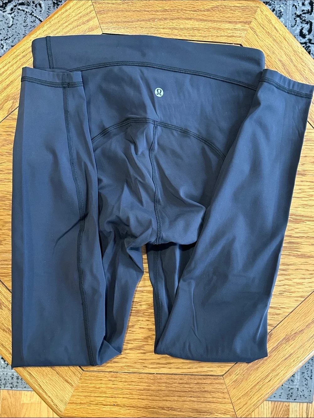 *LULULEMON ATHLETICA* Black Stretch Leggings w/ Side Pockets Size 8